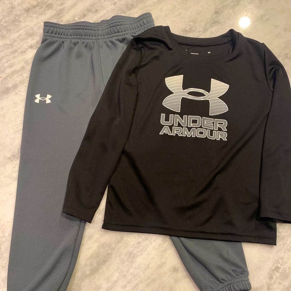Under Armour 3T toddler boys matching set